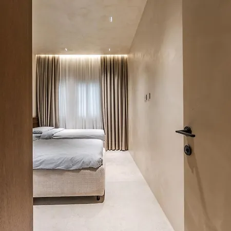Coastal Luxury Ionian Views & Parking By Pikhost Dhërmi