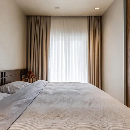 Coastal Luxury Ionian Views & Parking By Pikhost Dhërmi