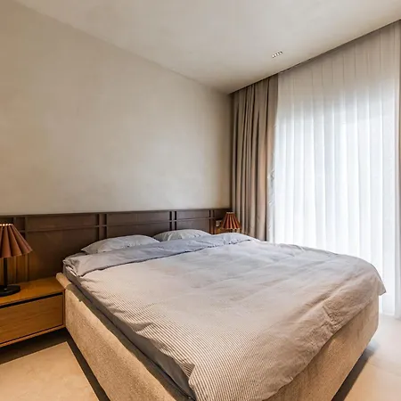 Daire Coastal Luxury Ionian Views & Parking By Pikhost
