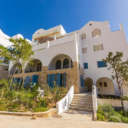 Coastal Luxury Ionian Views & Parking By Pikhost Dhërmi